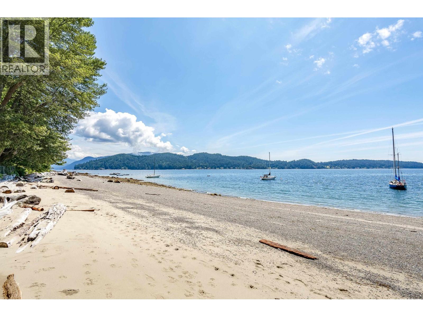 971 MARINE DRIVE, Gibsons