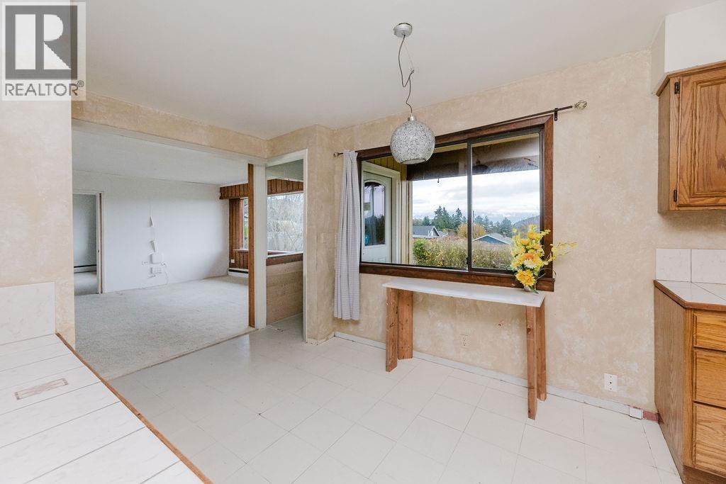 635 MARTIN ROAD, Gibsons