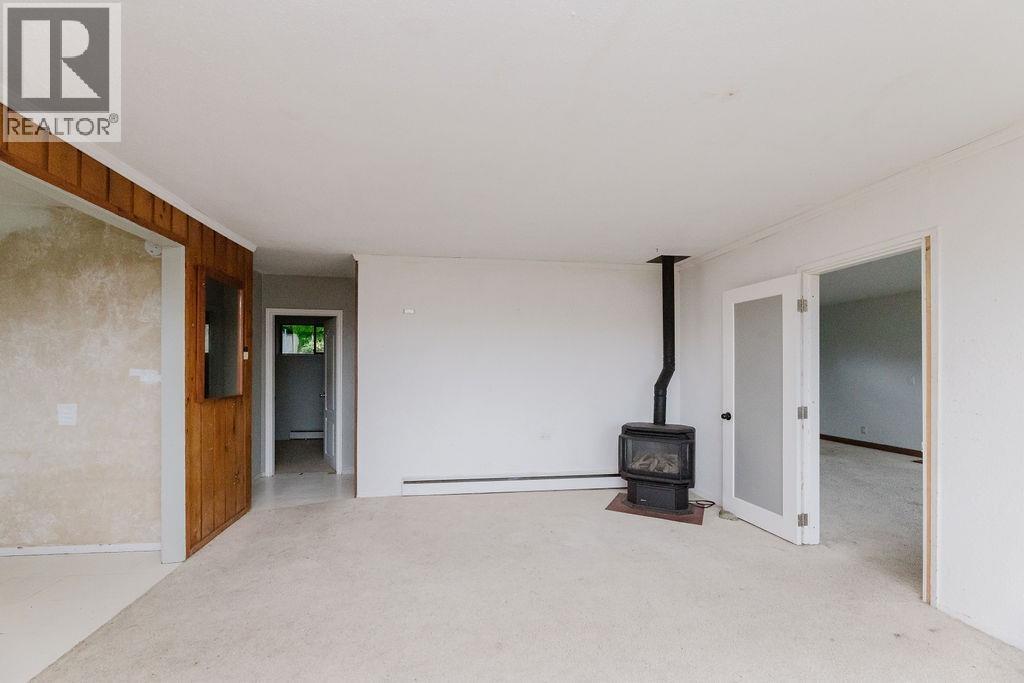 635 MARTIN ROAD, Gibsons