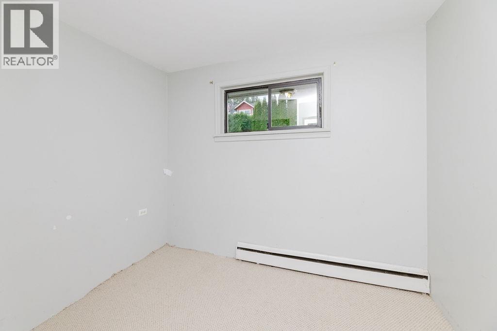 635 MARTIN ROAD, Gibsons