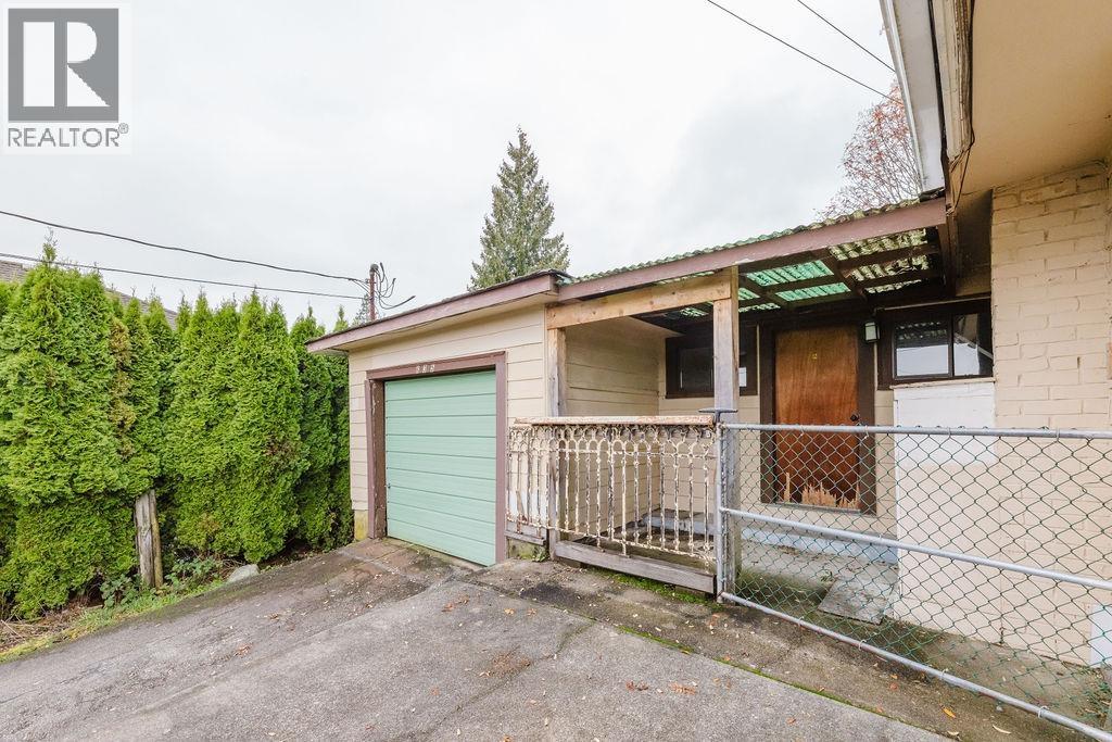 635 MARTIN ROAD, Gibsons