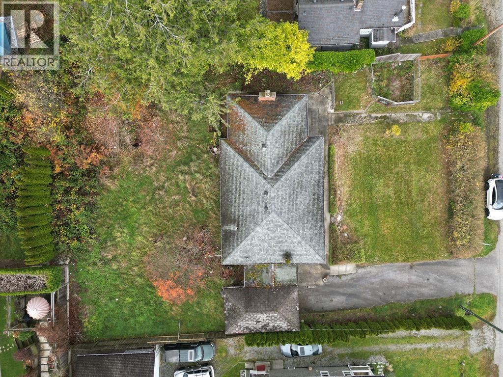 635 MARTIN ROAD, Gibsons