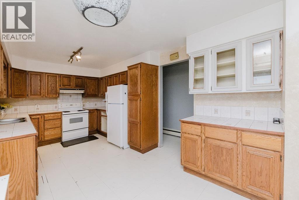 635 MARTIN ROAD, Gibsons