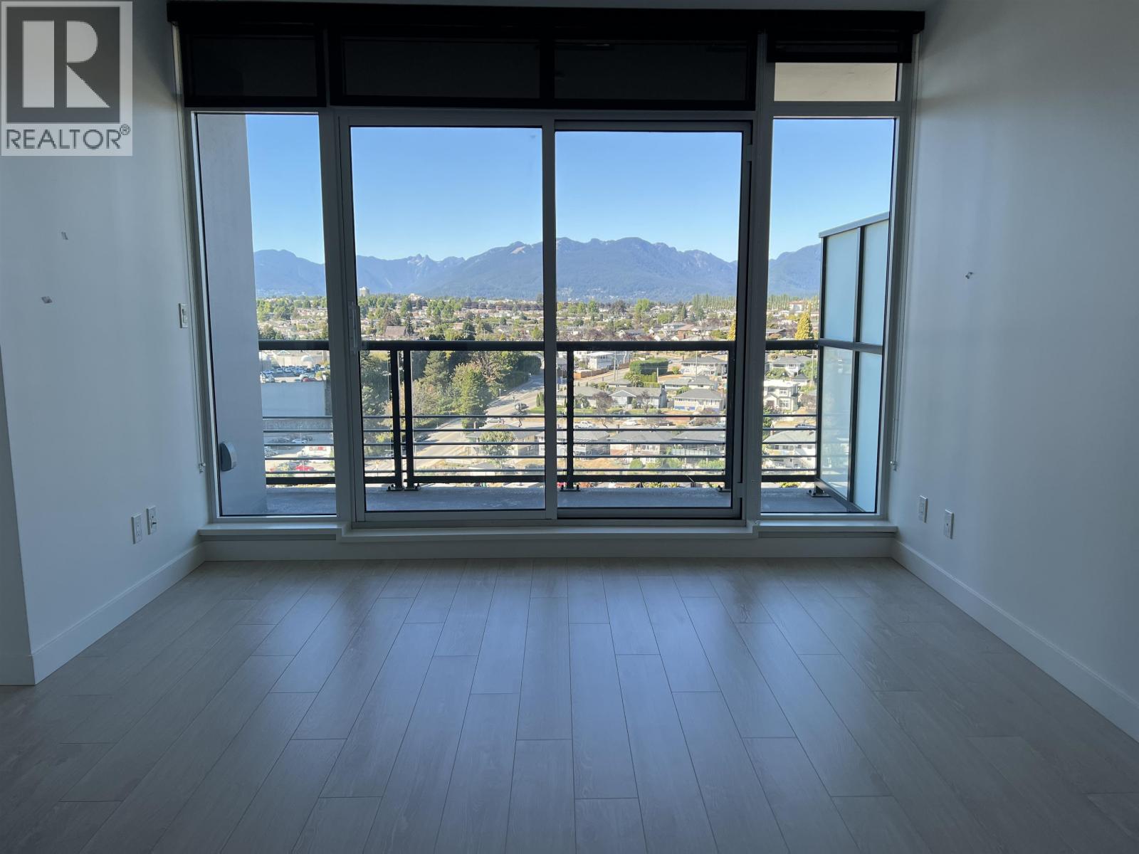 17XX 4720 LOUGHEED HIGHWAY, Burnaby