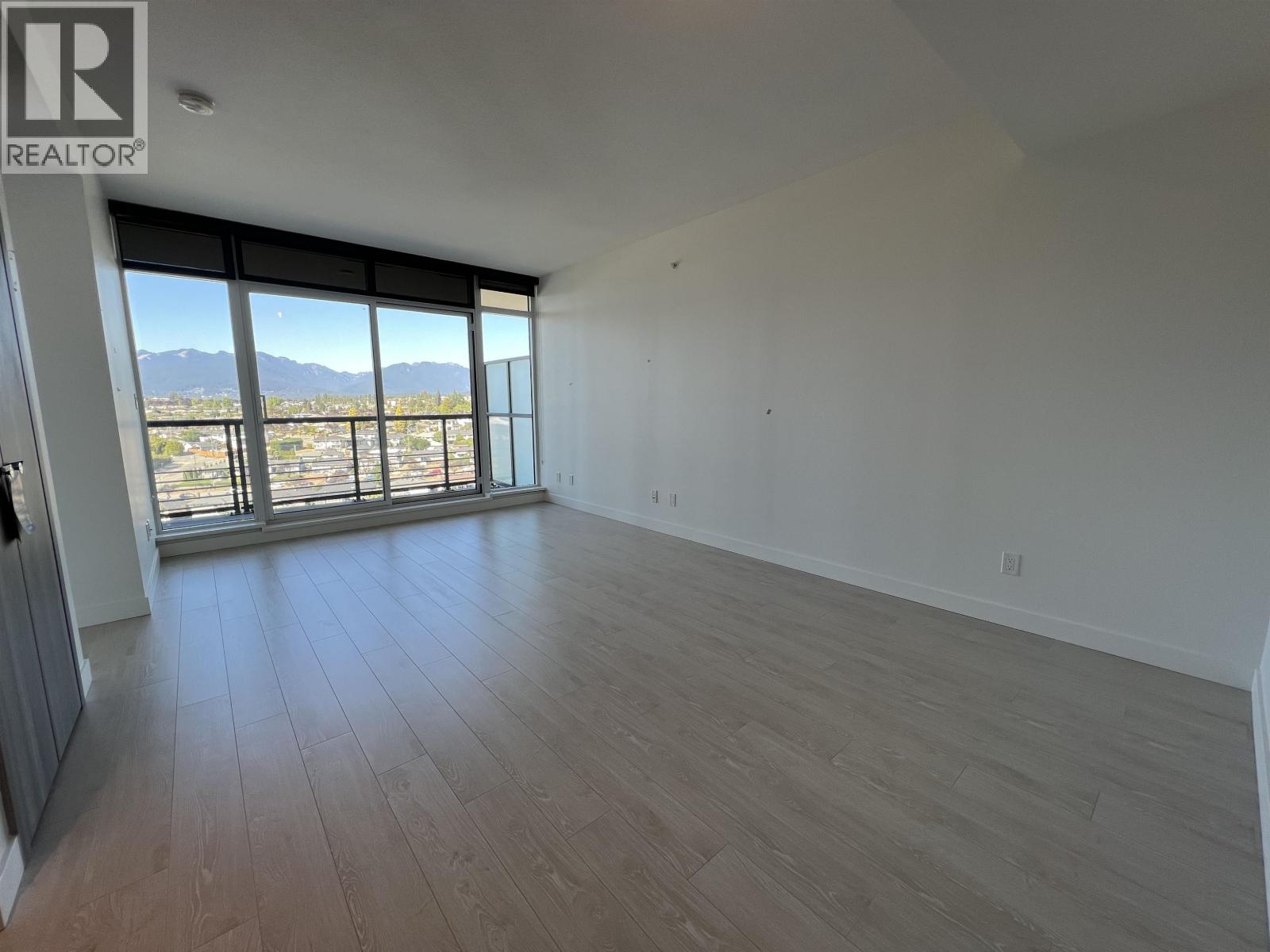 17XX 4720 LOUGHEED HIGHWAY, Burnaby