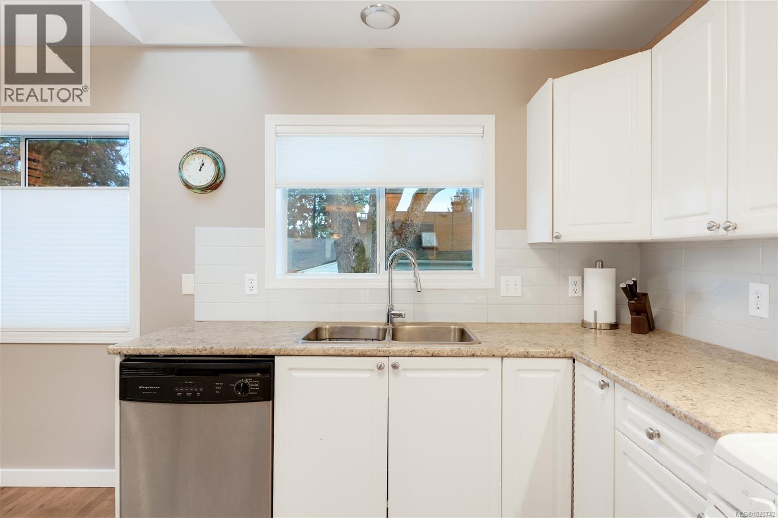 2211 Forbes St, Victoria