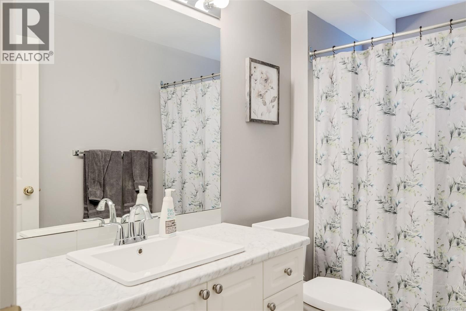 2211 Forbes St, Victoria