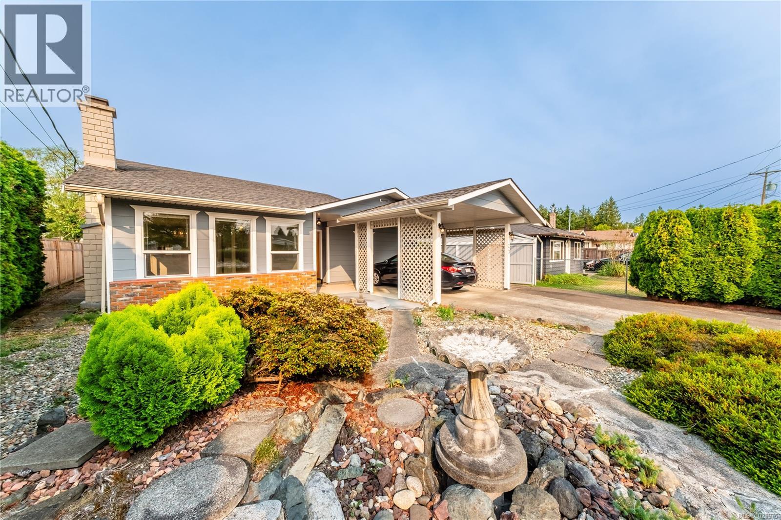 723 Phillips St, Parksville