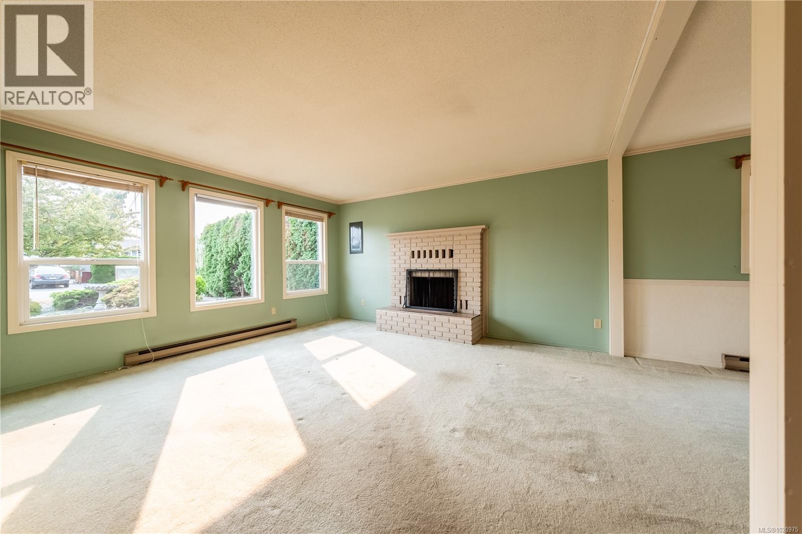 723 Phillips St, Parksville