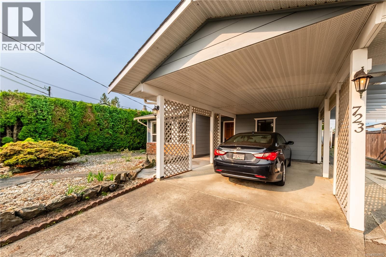 723 Phillips St, Parksville