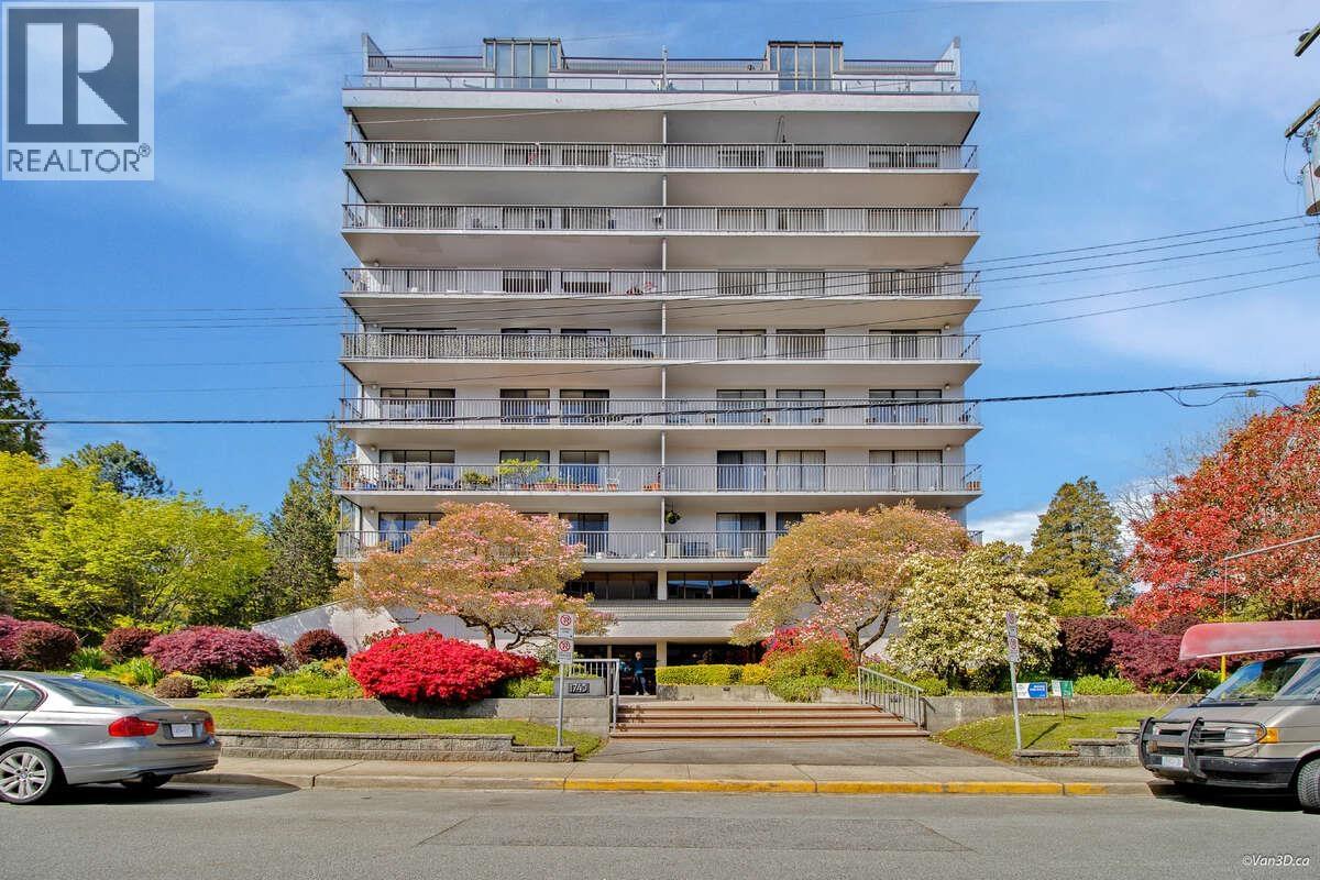 903 1745 ESQUIMALT AVENUE, West Vancouver