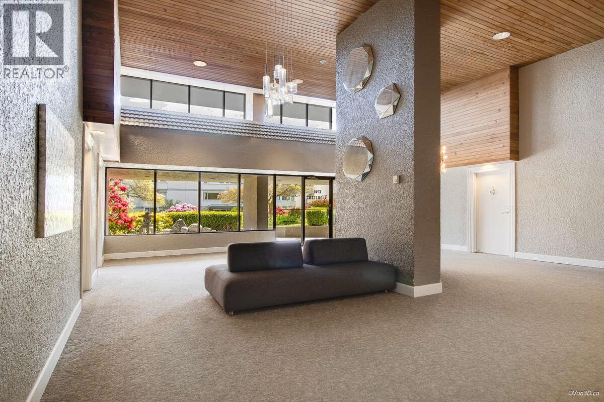 903 1745 ESQUIMALT AVENUE, West Vancouver