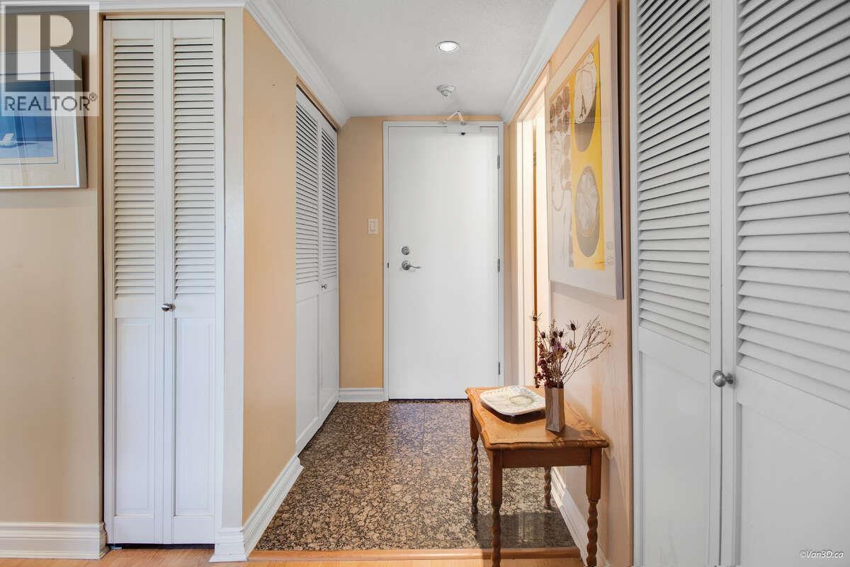 903 1745 ESQUIMALT AVENUE, West Vancouver