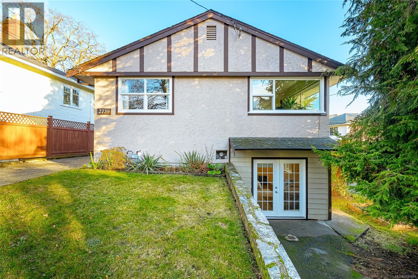 2739 Grosvenor Rd, Victoria