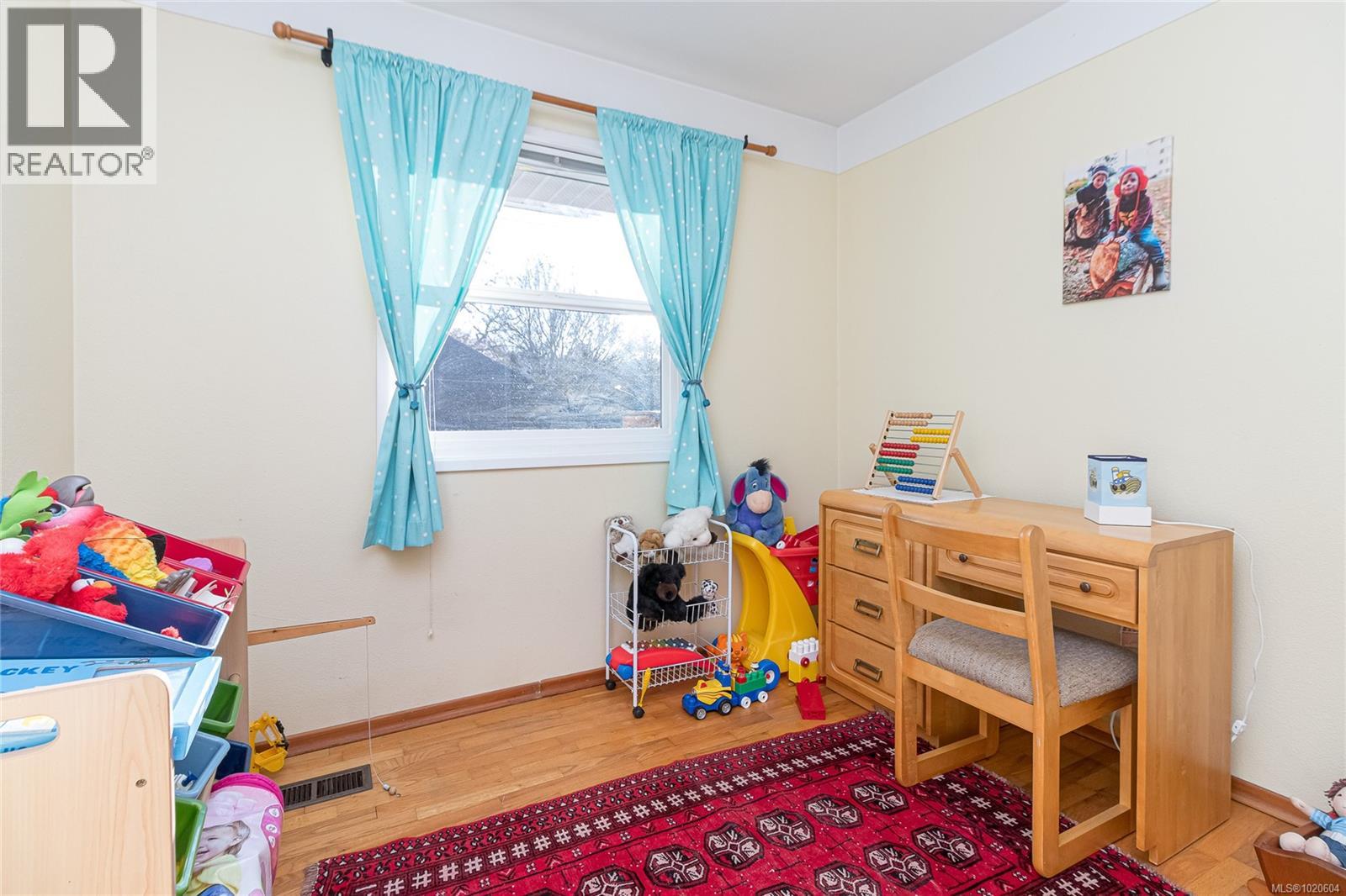 2739 Grosvenor Rd, Victoria