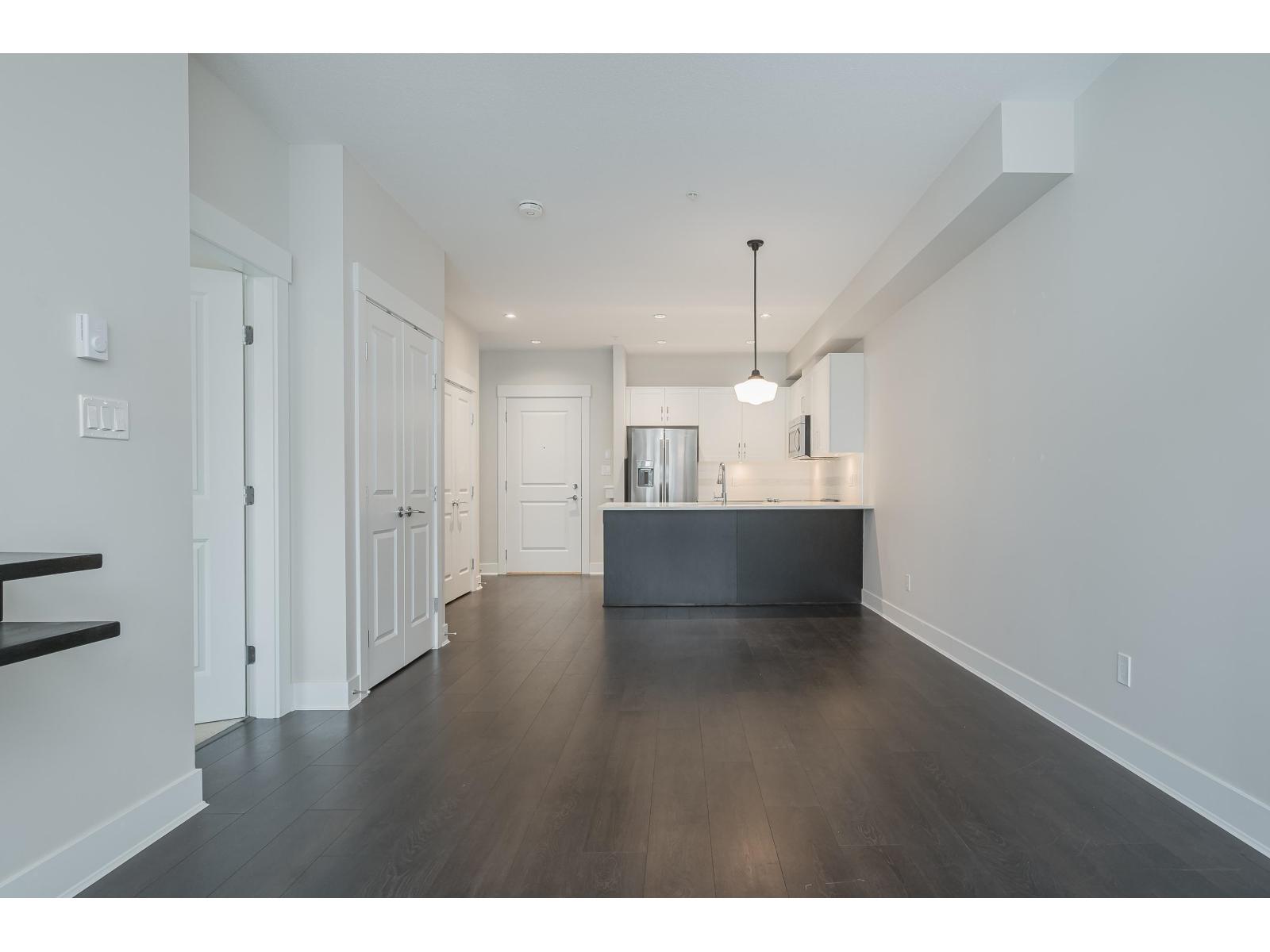 316 20728 WILLOUGHBY TOWN CENTRE DRIVE, Langley