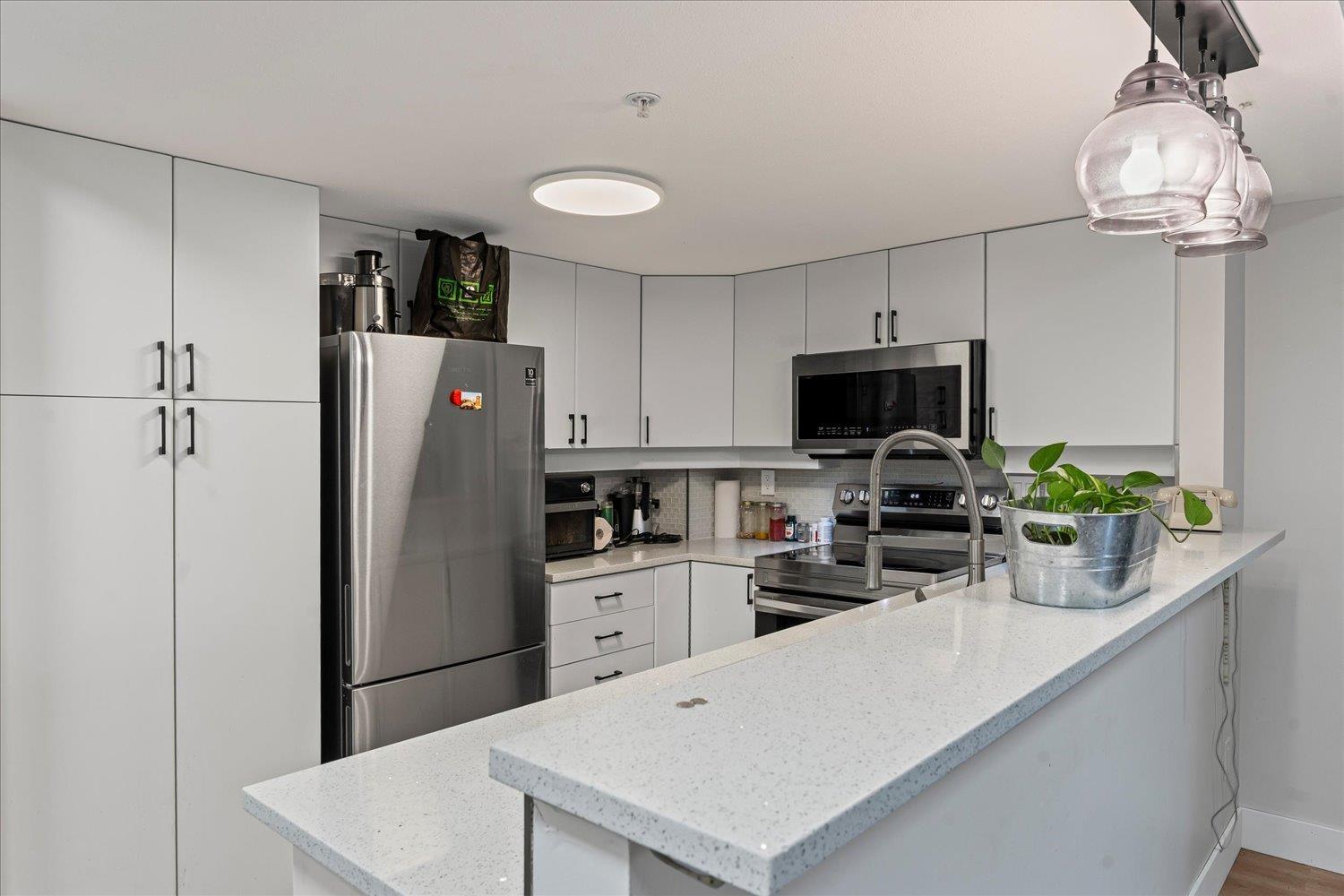 301 20237 54 AVENUE, Langley