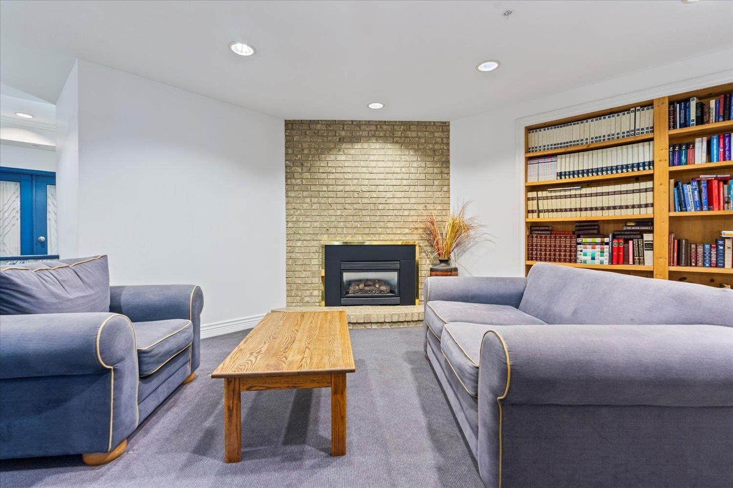 301 20237 54 AVENUE, Langley