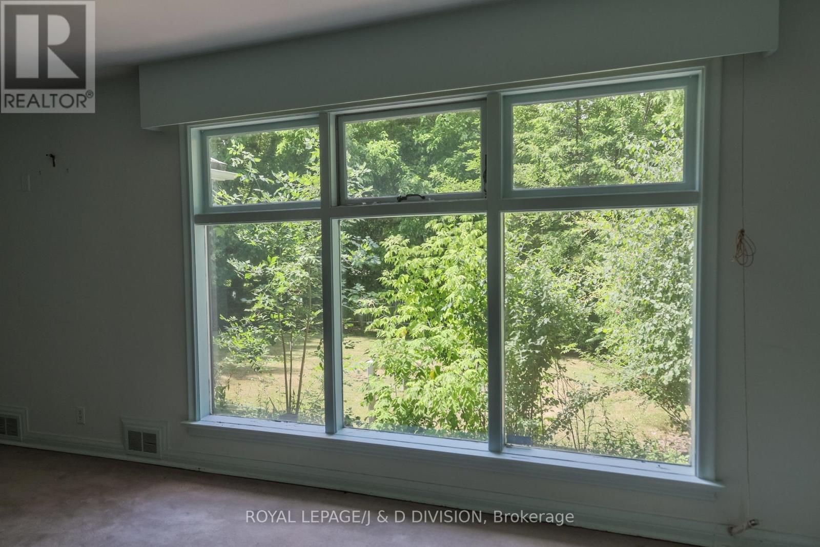 10 CAMPBELL CRESCENT - 9