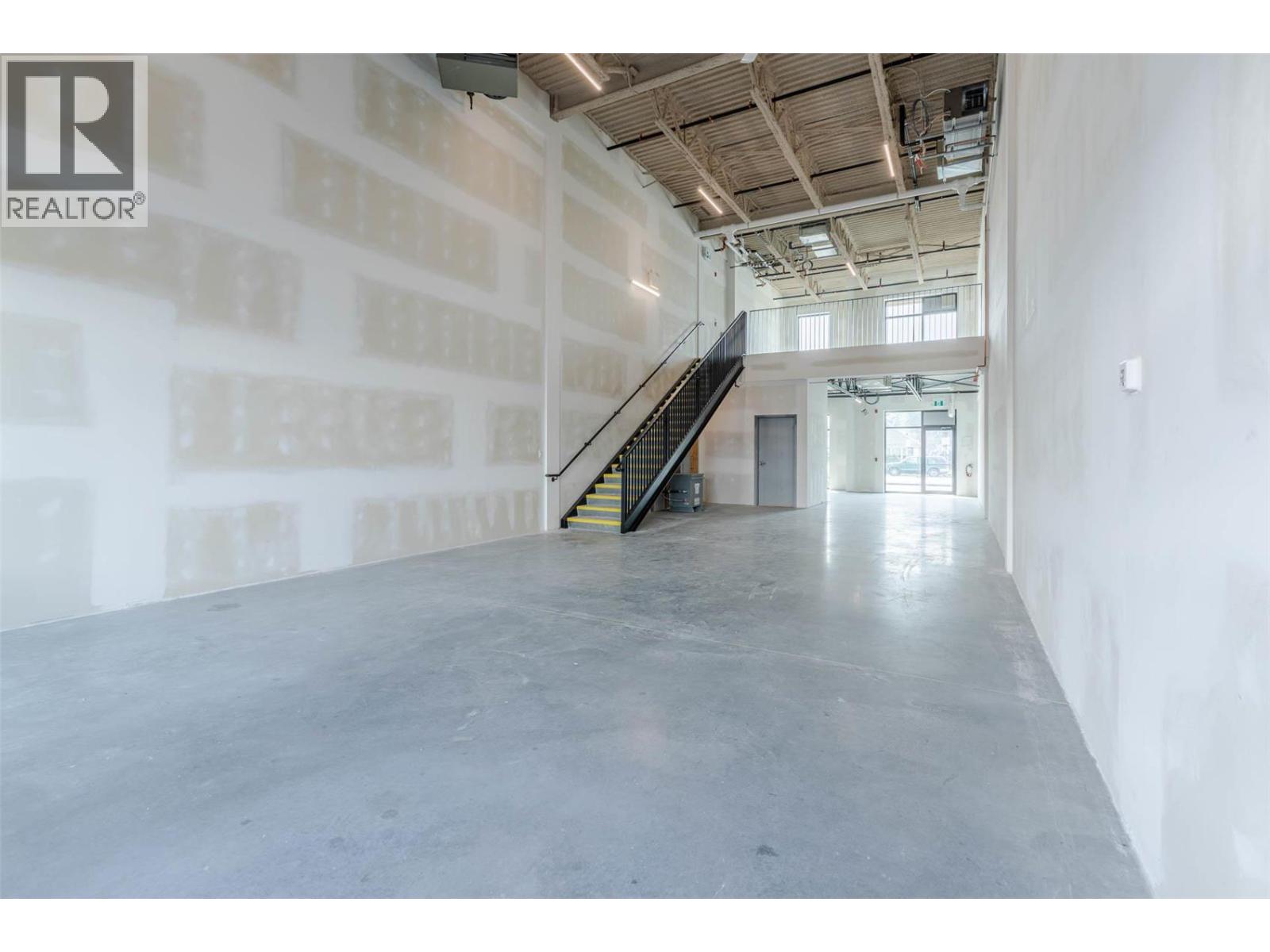 810 Clement Avenue Unit# 102, Kelowna