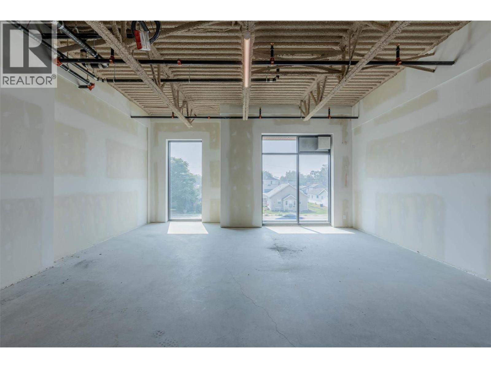 810 Clement Avenue Unit# 102, Kelowna