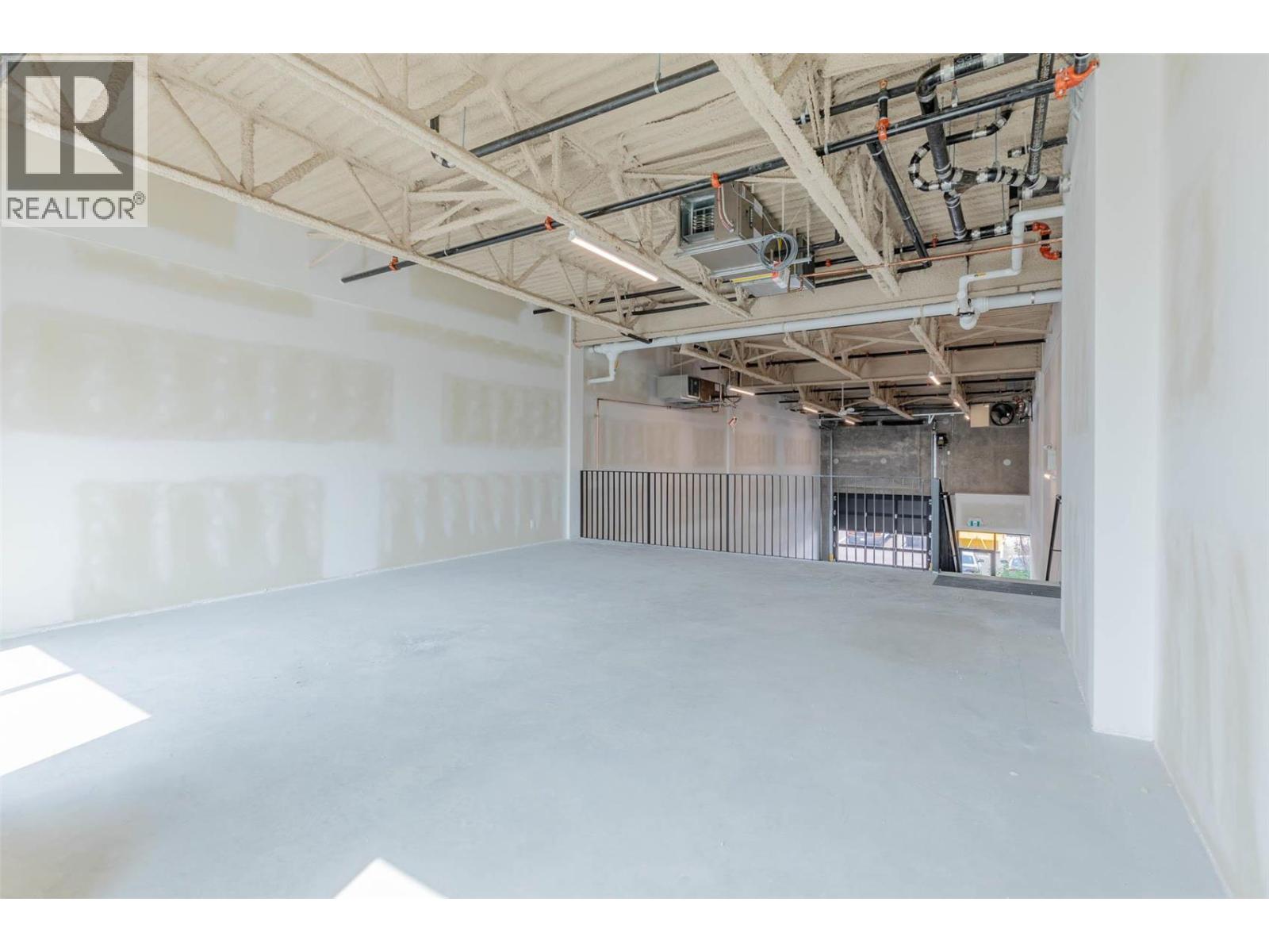 810 Clement Avenue Unit# 102, Kelowna