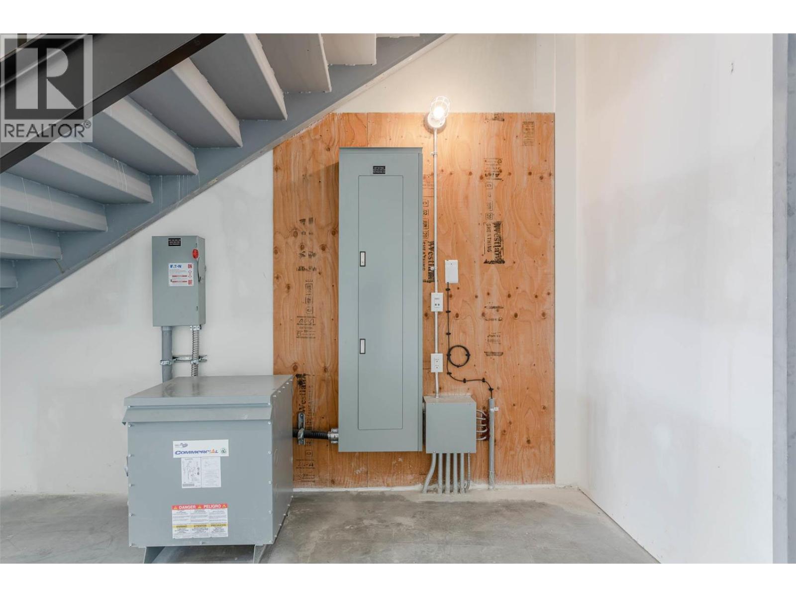 810 Clement Avenue Unit# 102, Kelowna