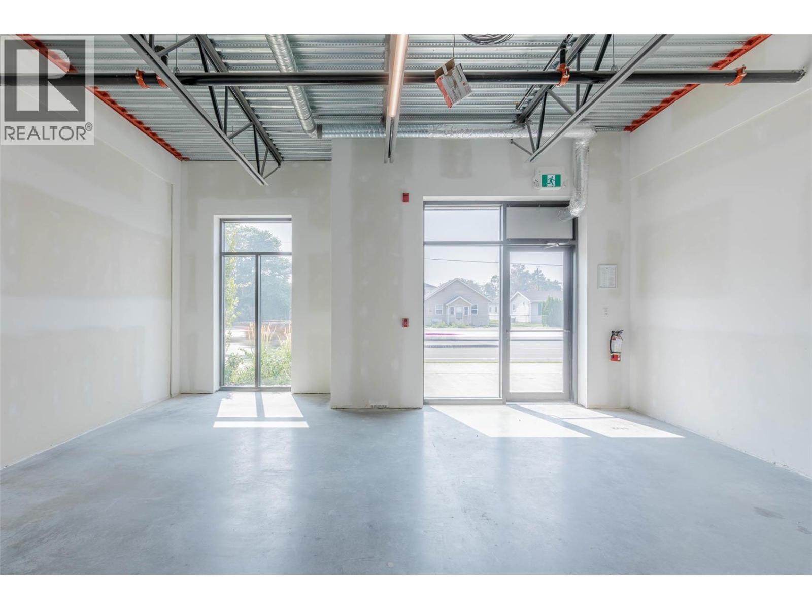 810 Clement Avenue Unit# 102, Kelowna