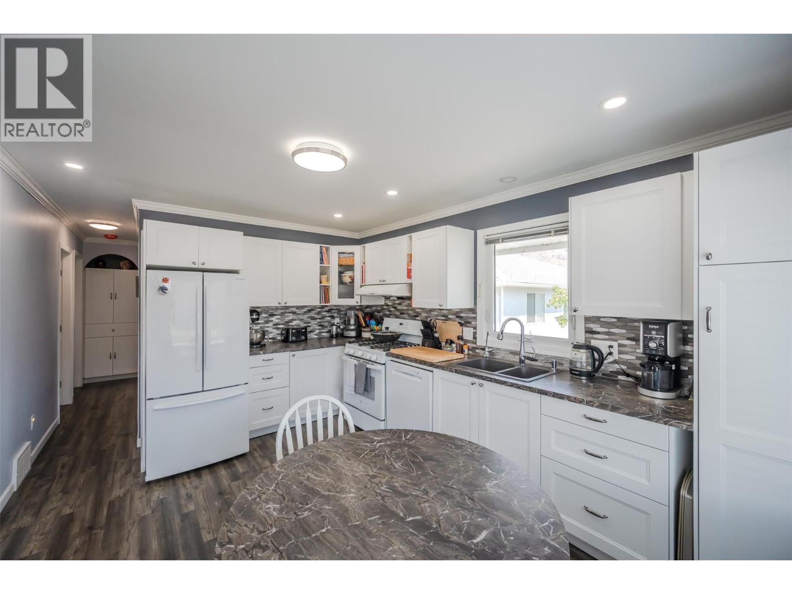 6018 Maple Drive, Osoyoos