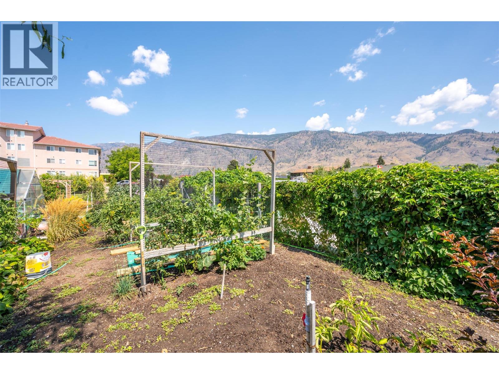 6018 Maple Drive, Osoyoos
