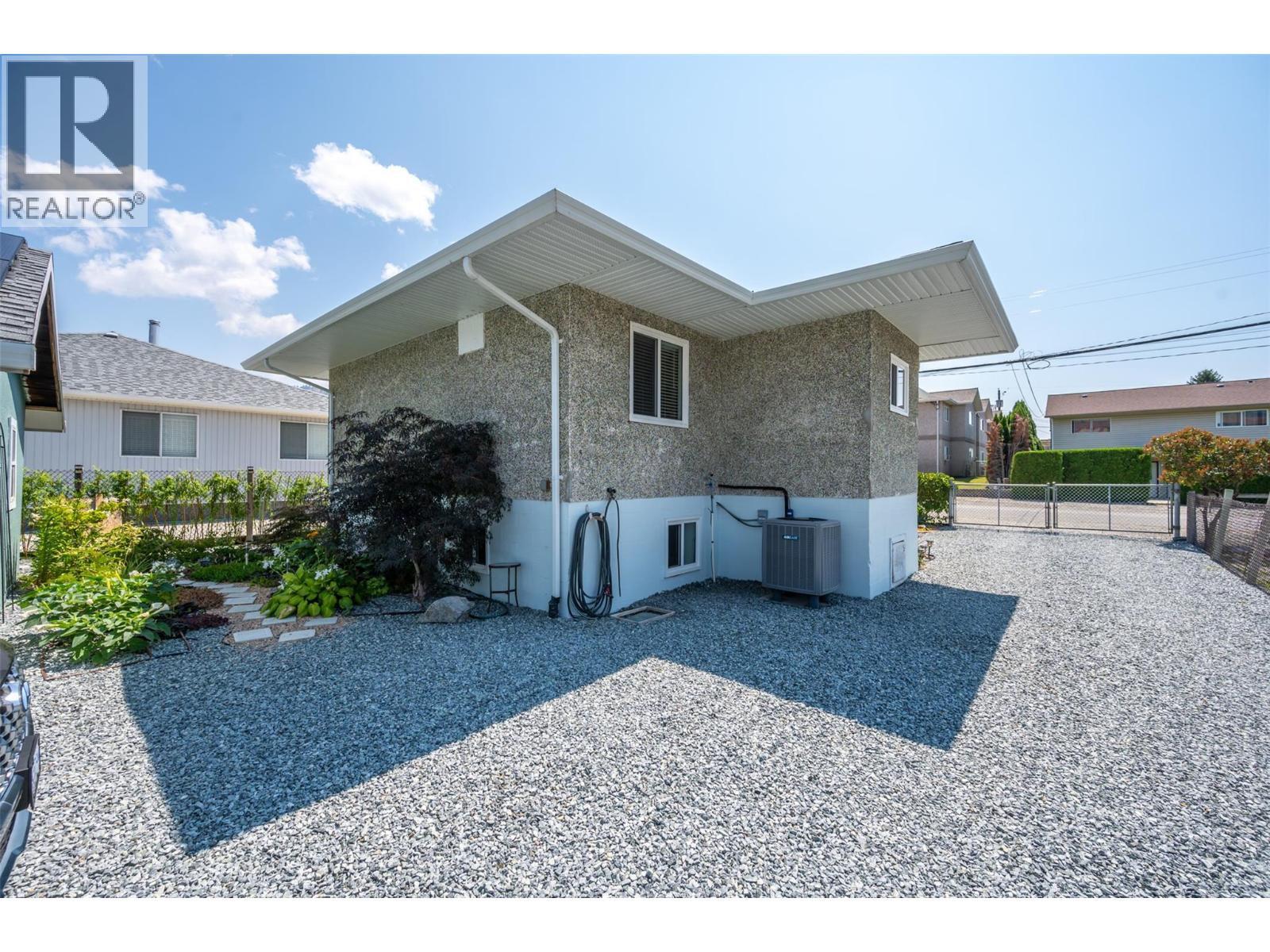 6018 Maple Drive, Osoyoos
