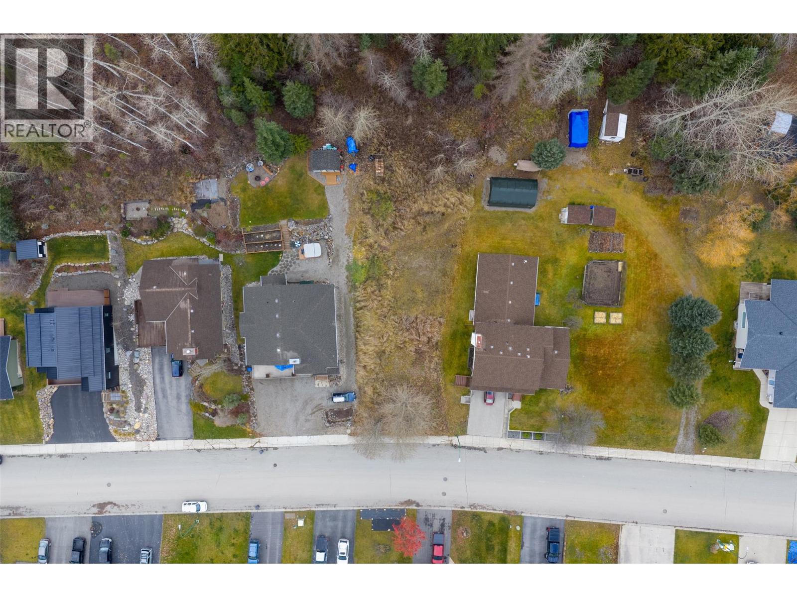 30 ASPEN CRESCENT - 8