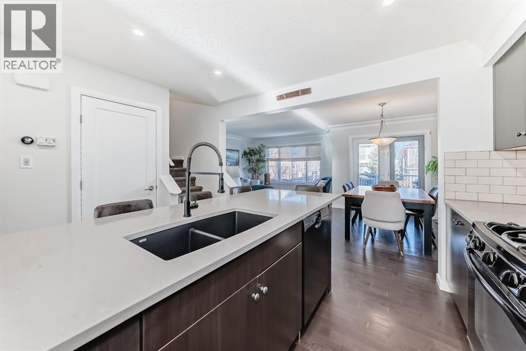 786 River Heights Crescent, Cochrane