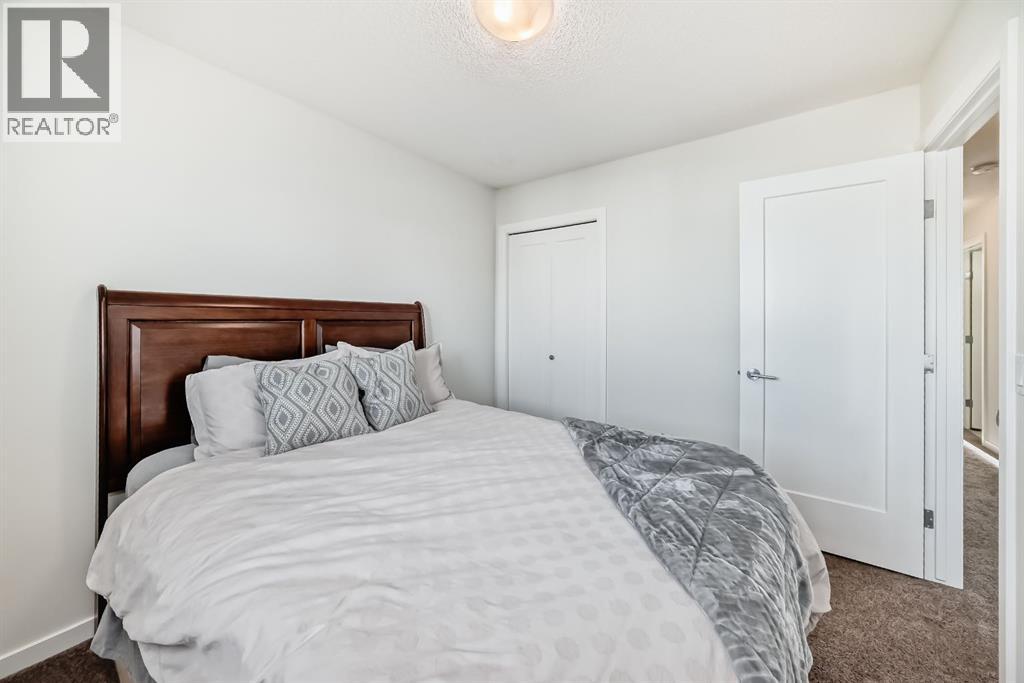 786 River Heights Crescent, Cochrane