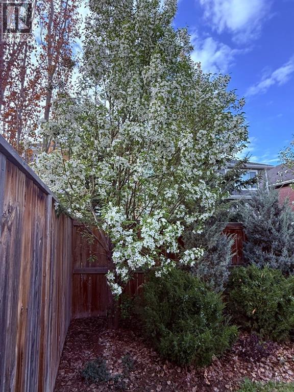 786 River Heights Crescent, Cochrane