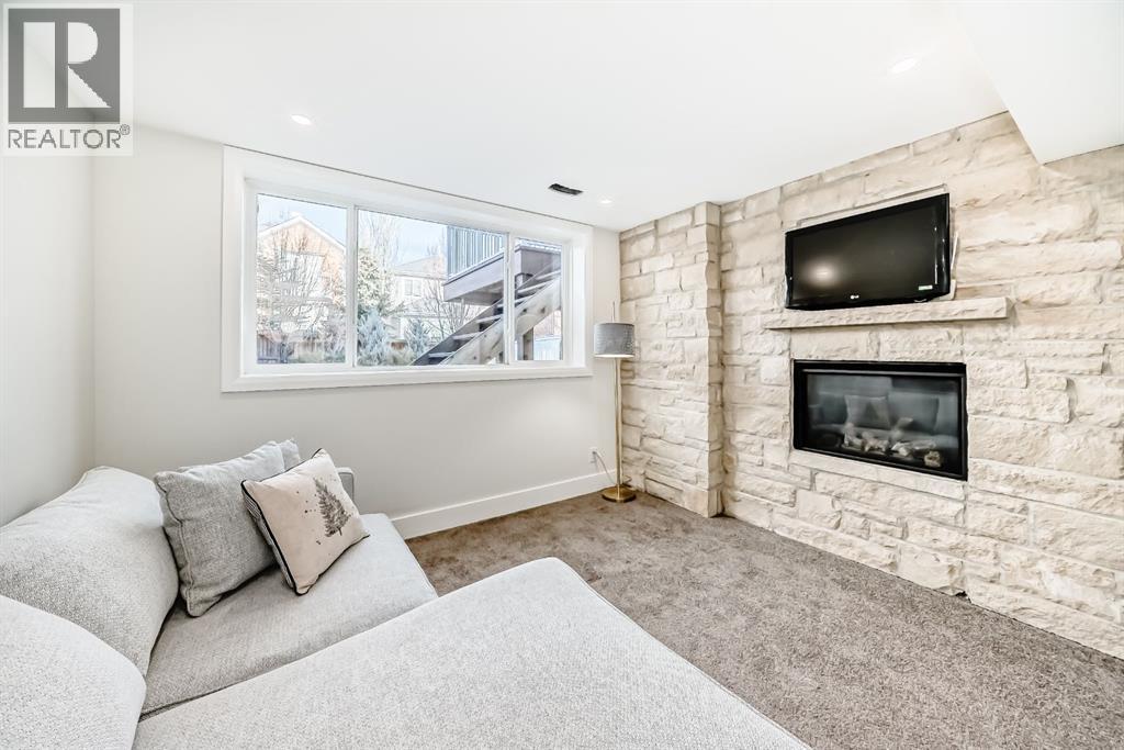 786 River Heights Crescent, Cochrane