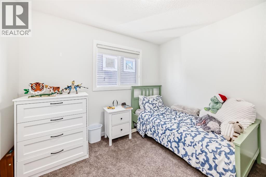 786 River Heights Crescent, Cochrane