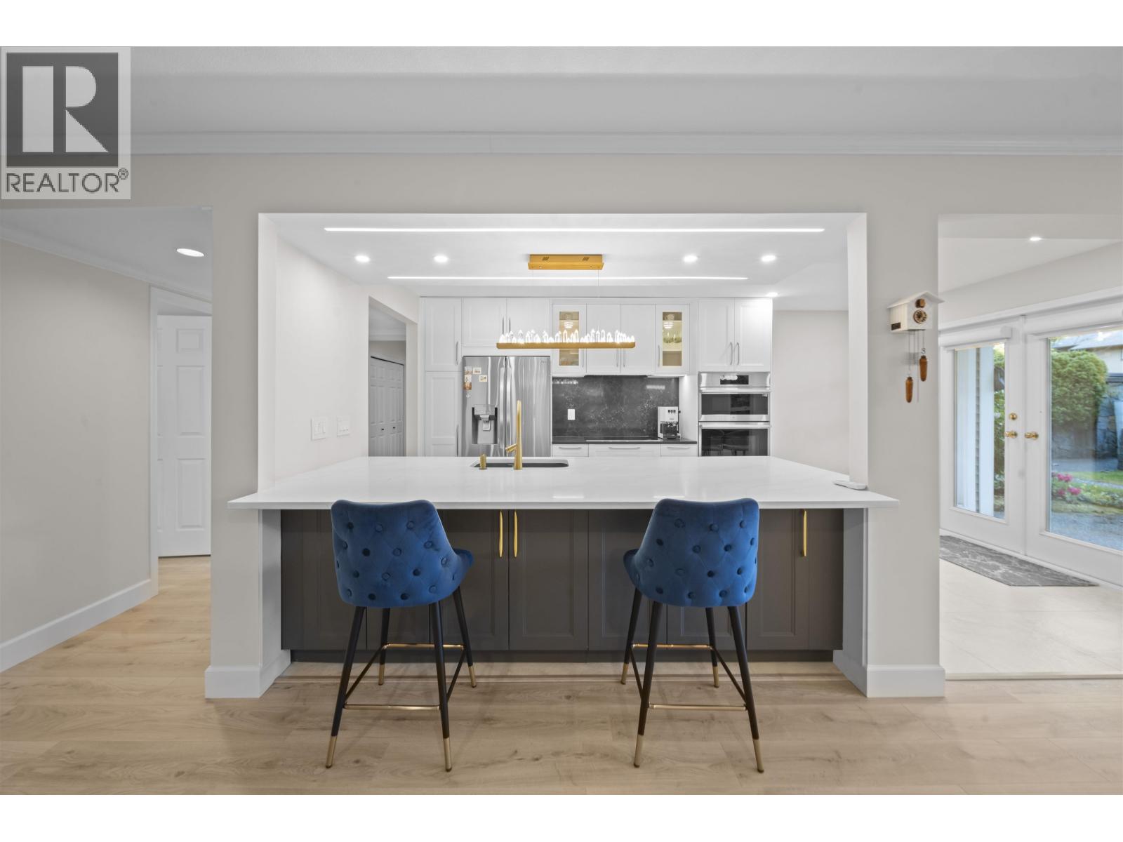 103 3399 CAPILANO CRESCENT, North Vancouver