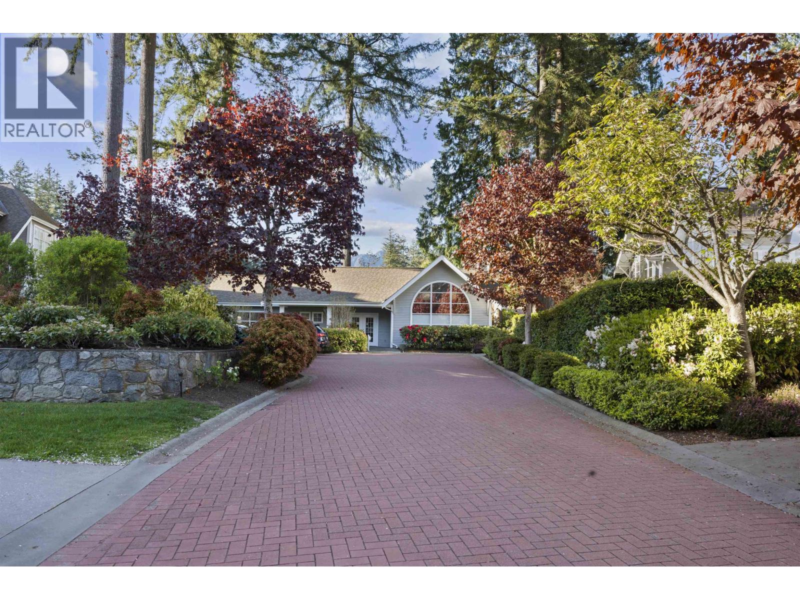 103 3399 CAPILANO CRESCENT, North Vancouver