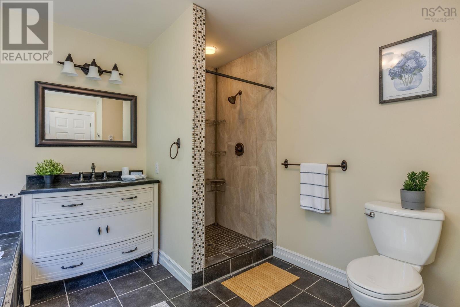 Property 29 of 49 of 173 Cresthaven Drive