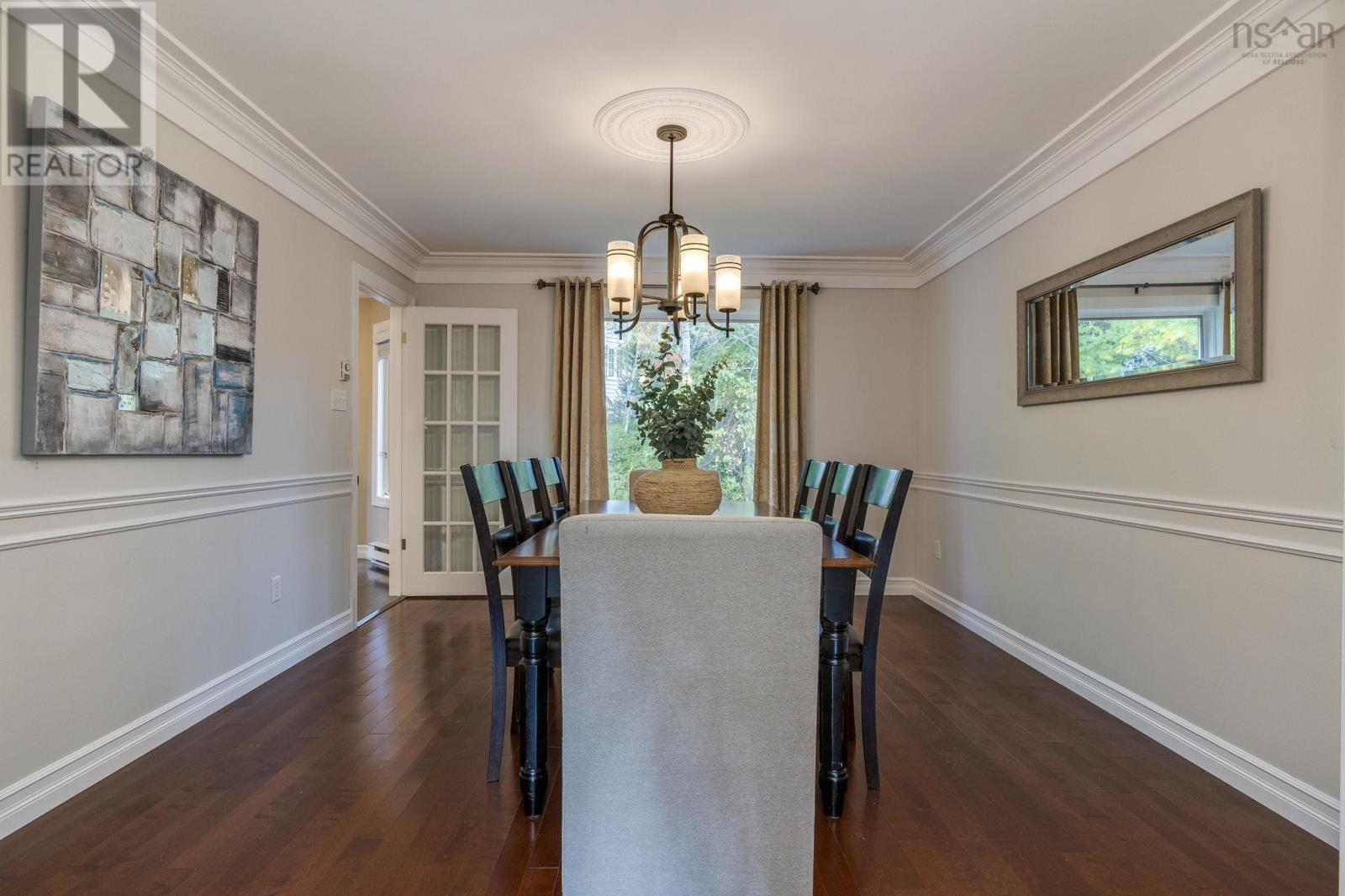 Property 8 of 49 of 173 Cresthaven Drive