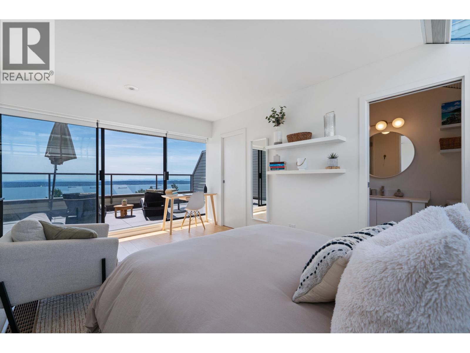 41 2238 FOLKESTONE WAY, West Vancouver