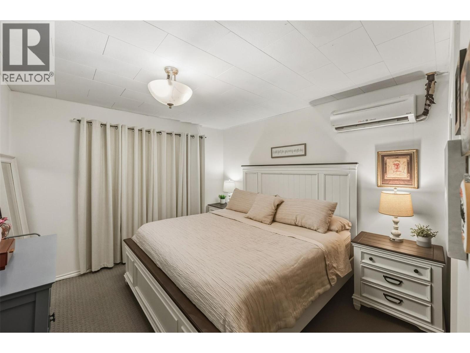 225 CIRCLE Drive, Oliver