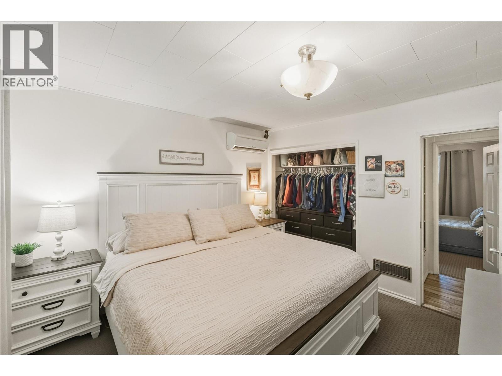 225 CIRCLE Drive, Oliver