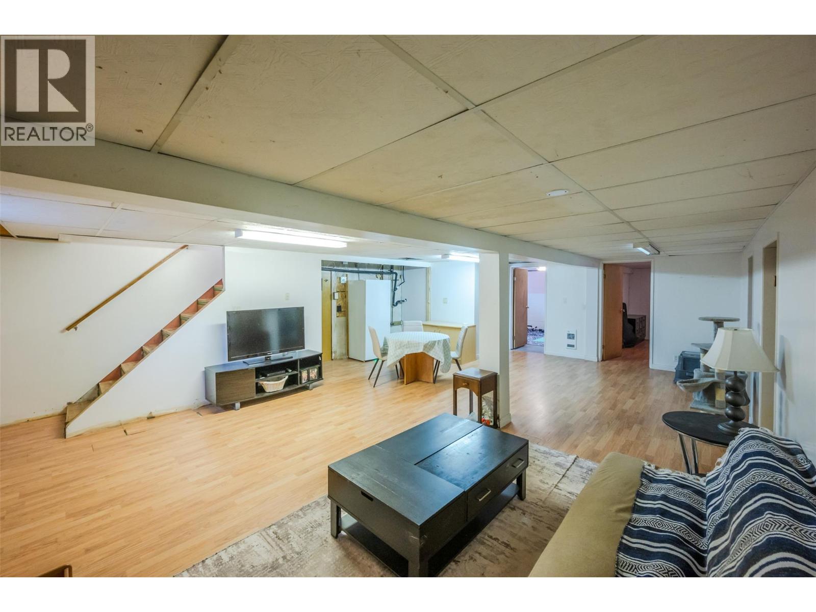 225 CIRCLE Drive, Oliver