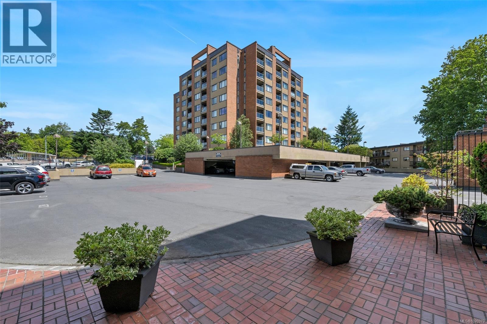 206 103 Gorge Rd E, Victoria