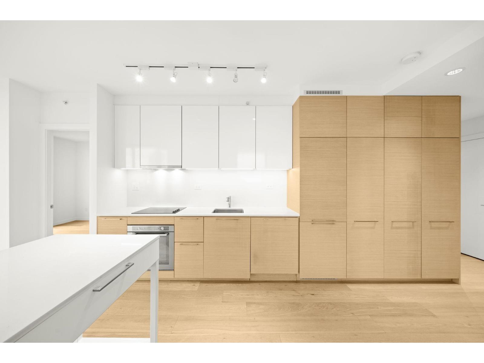 2102 13438 CENTRAL AVENUE, Surrey