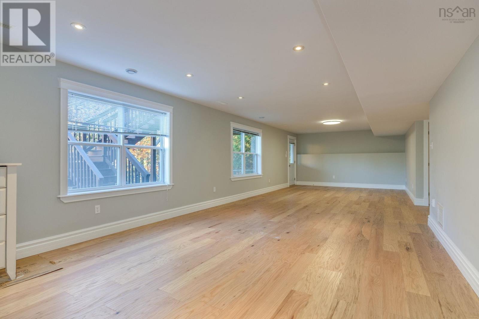 Property 42 of 49 of 153 RAVINES Drive