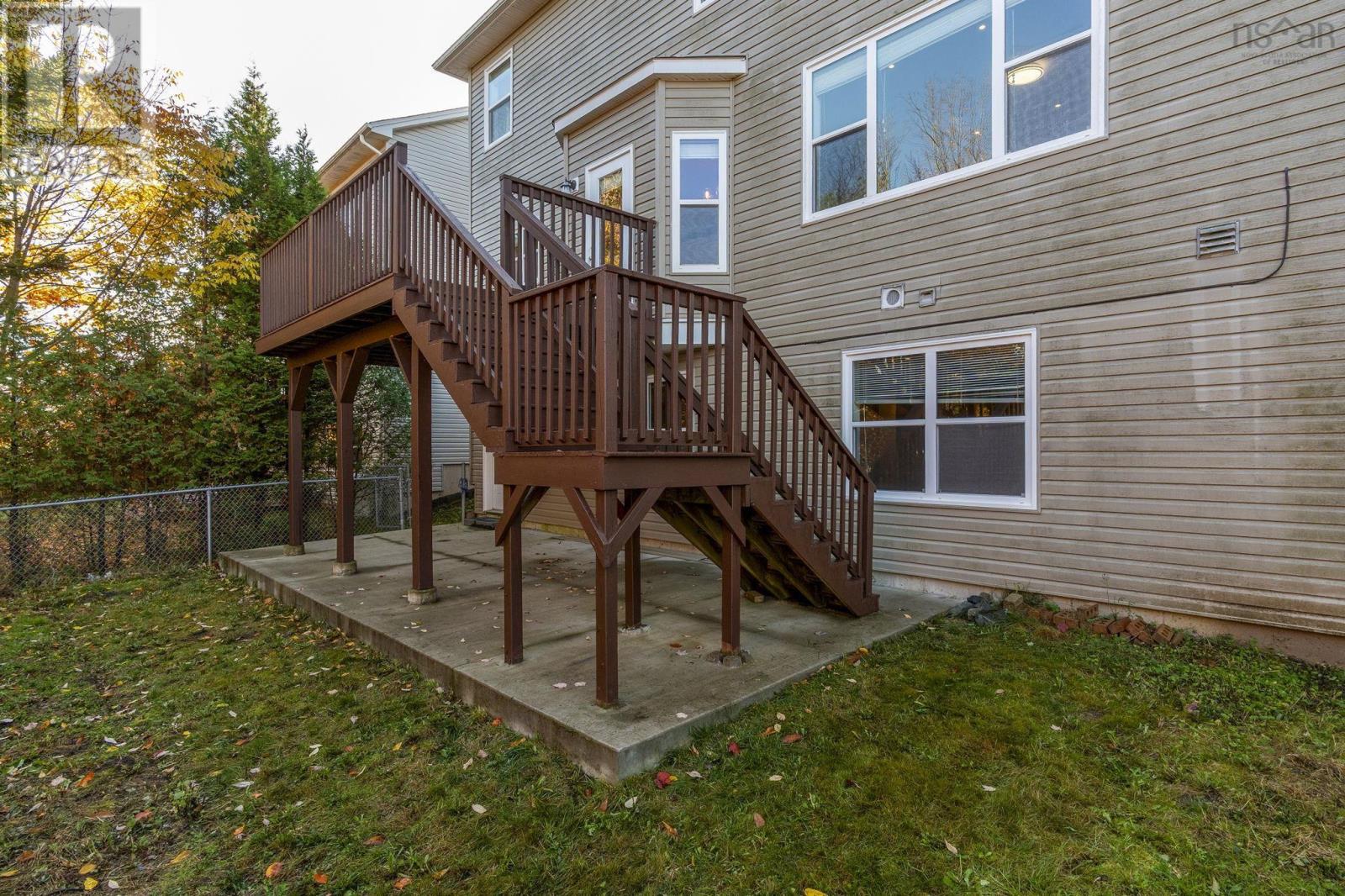 Property 20 of 49 of 153 RAVINES Drive