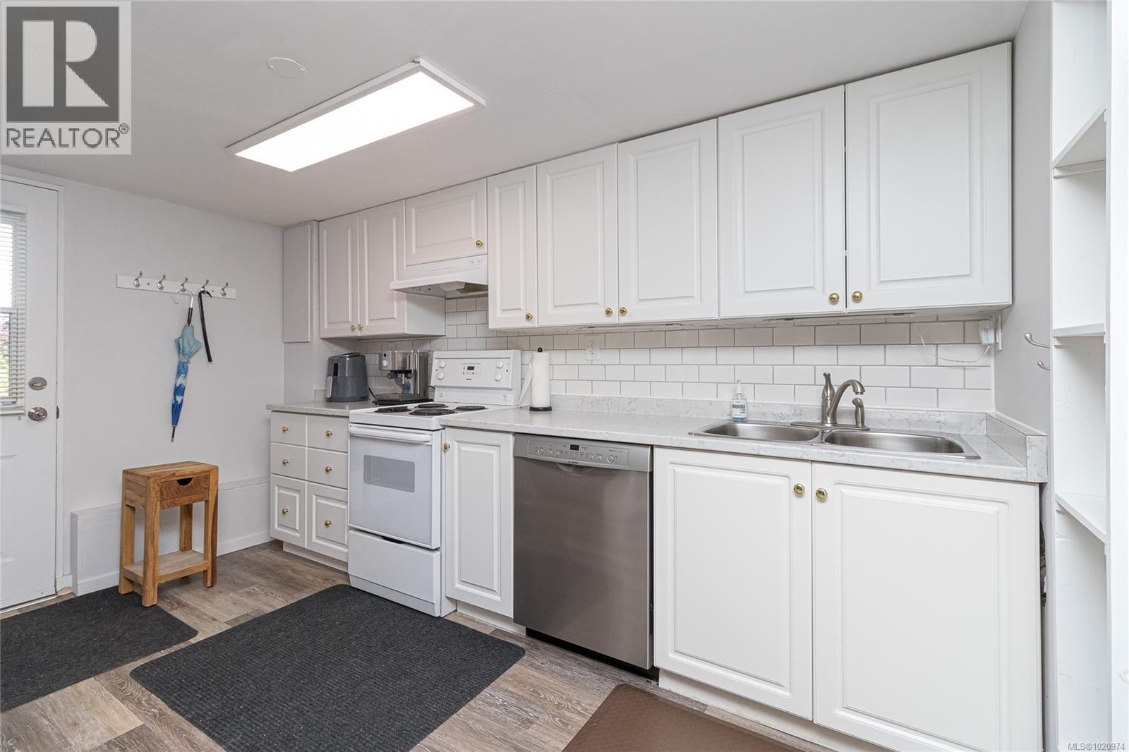  4516 Duart Road, Saanich